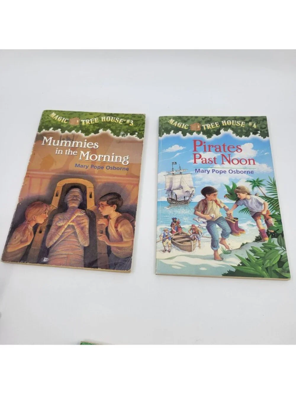 MAGIC TREE HOUSE Lot of 14 Chapter Books by Mary Pope Osborne